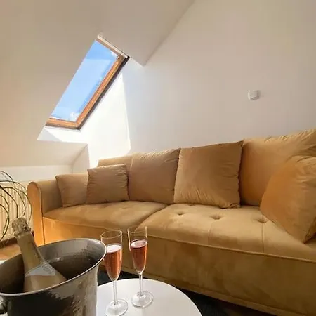 Lovely Apartment *